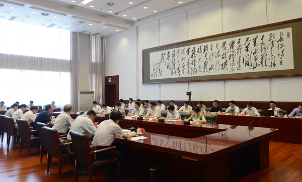  座谈会现场（中央纪委监察部网站 祖晓冬 摄）